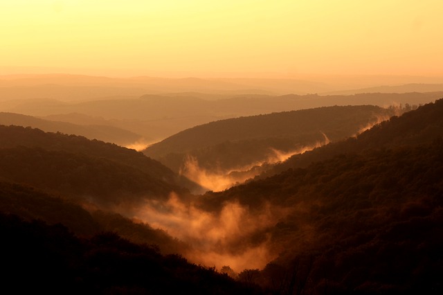 mlha v údolí